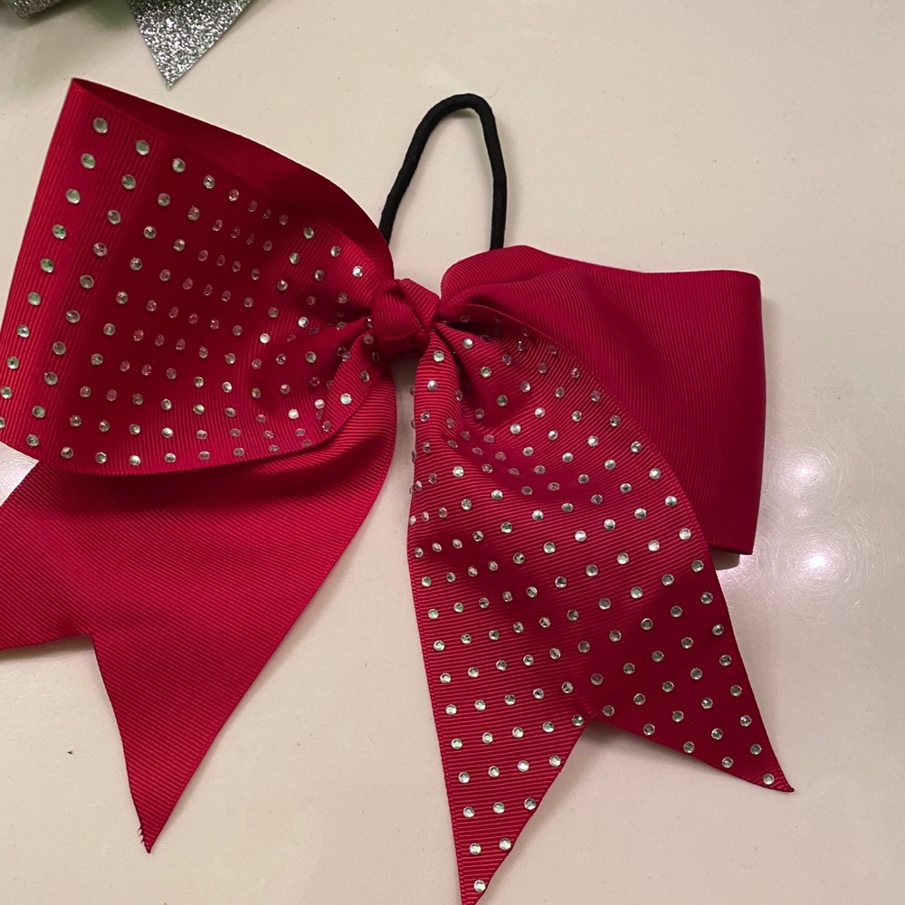 Cheer bow